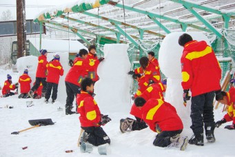 雪像作りコンテスト